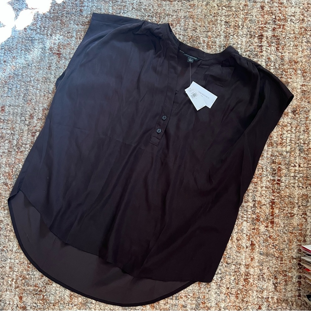 NWT Banana Republic Dark brown satin blouse - L